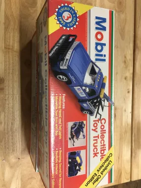 1995 Mobile Tow Truck Collectors Edition