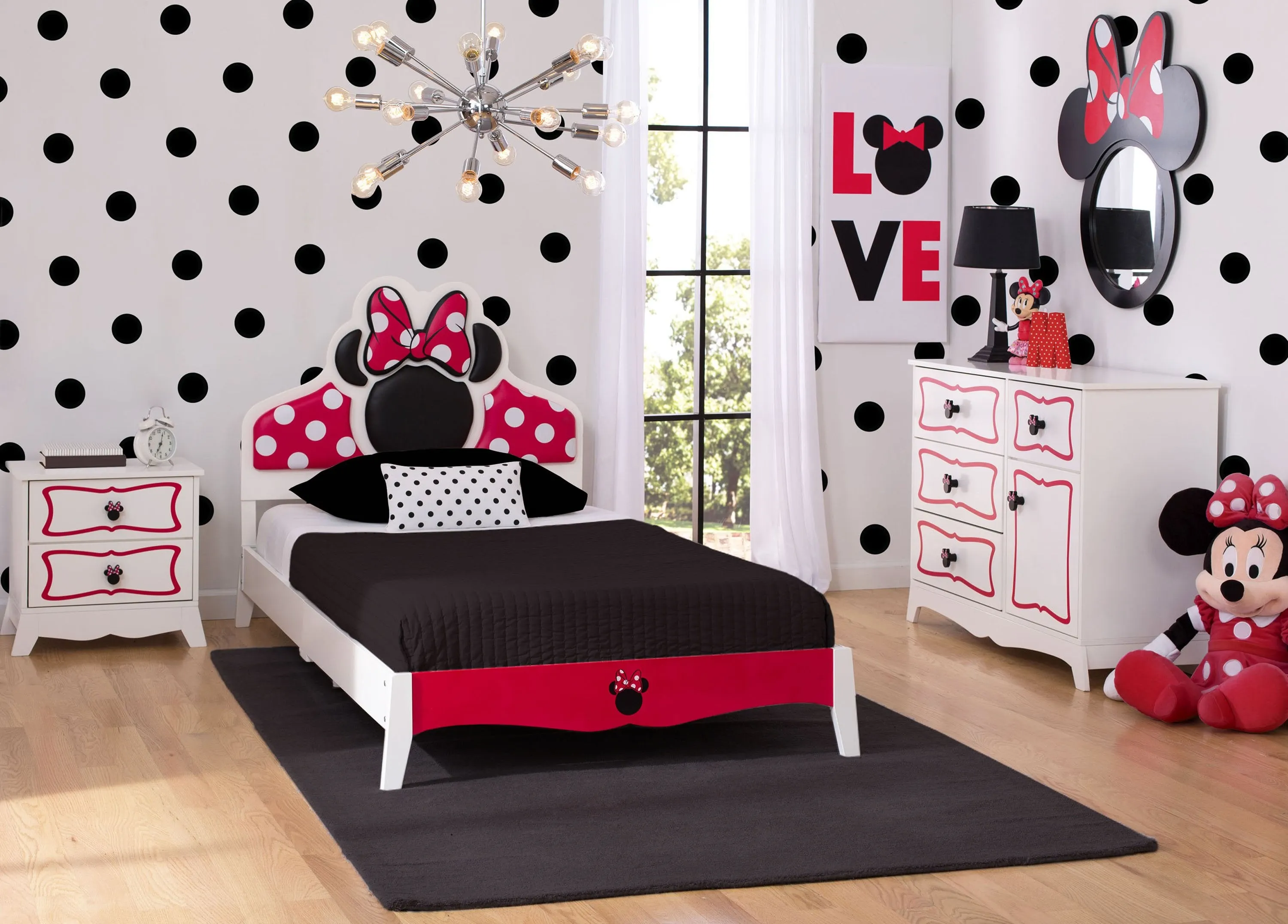 Deluxe Minnie Mouse Twin Bed