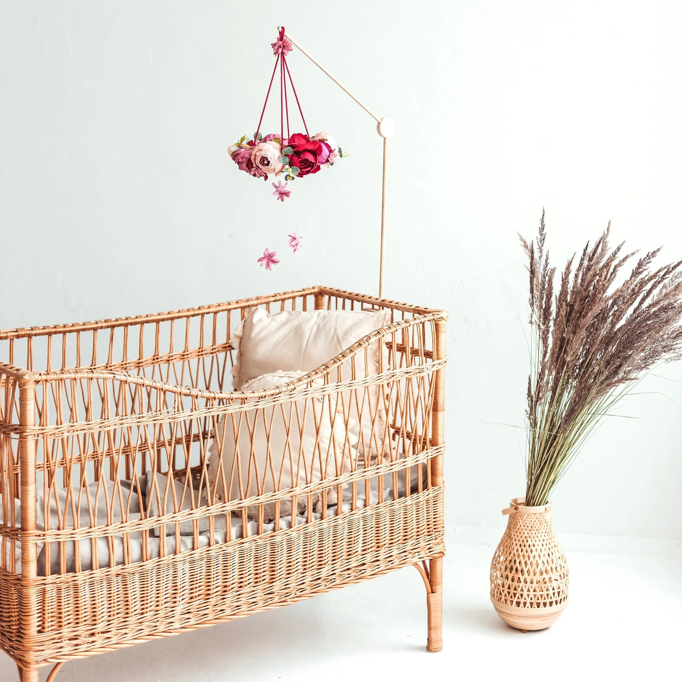 Minicamp Wooden Baby Mobile Holder For Crib