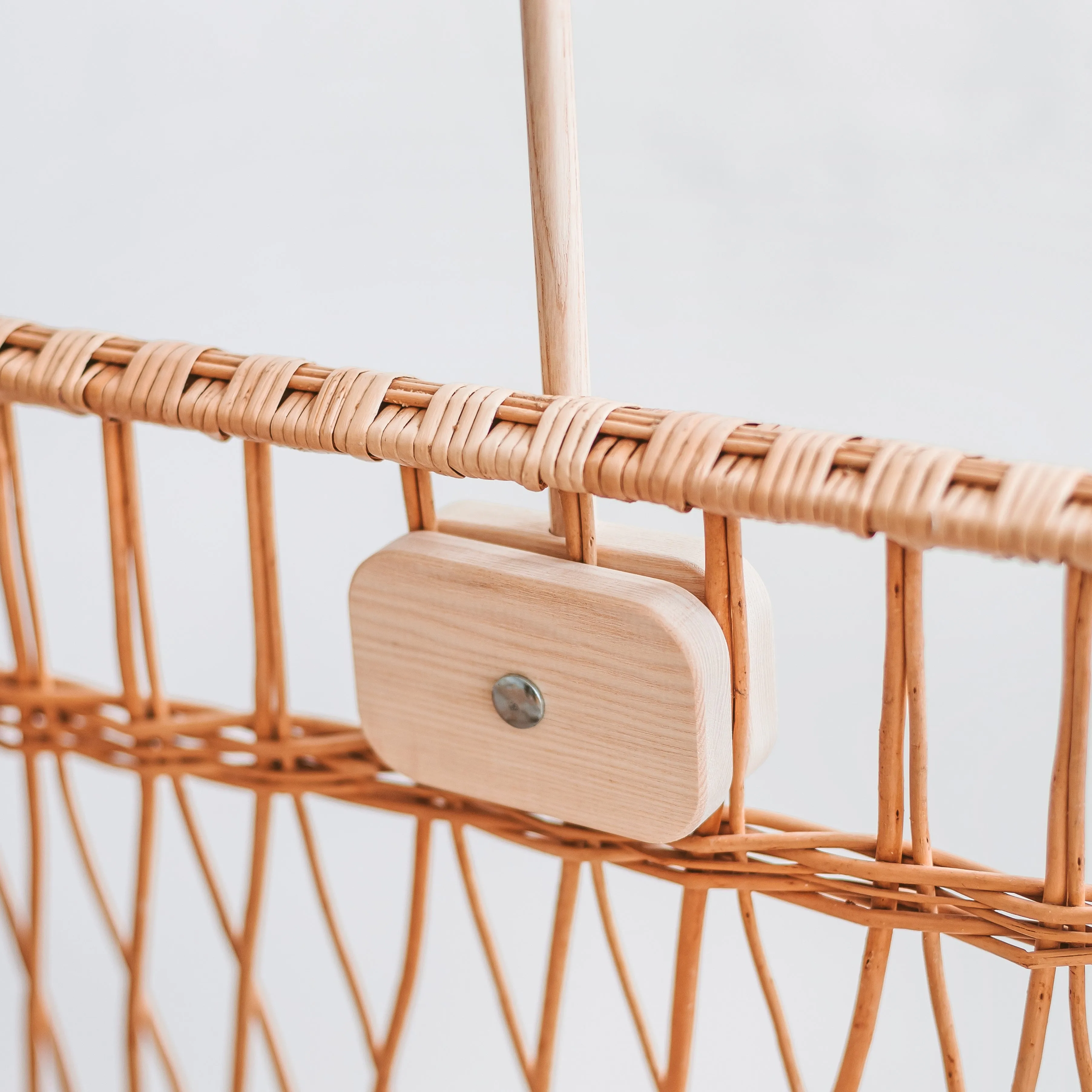 Minicamp Wooden Baby Mobile Holder For Crib