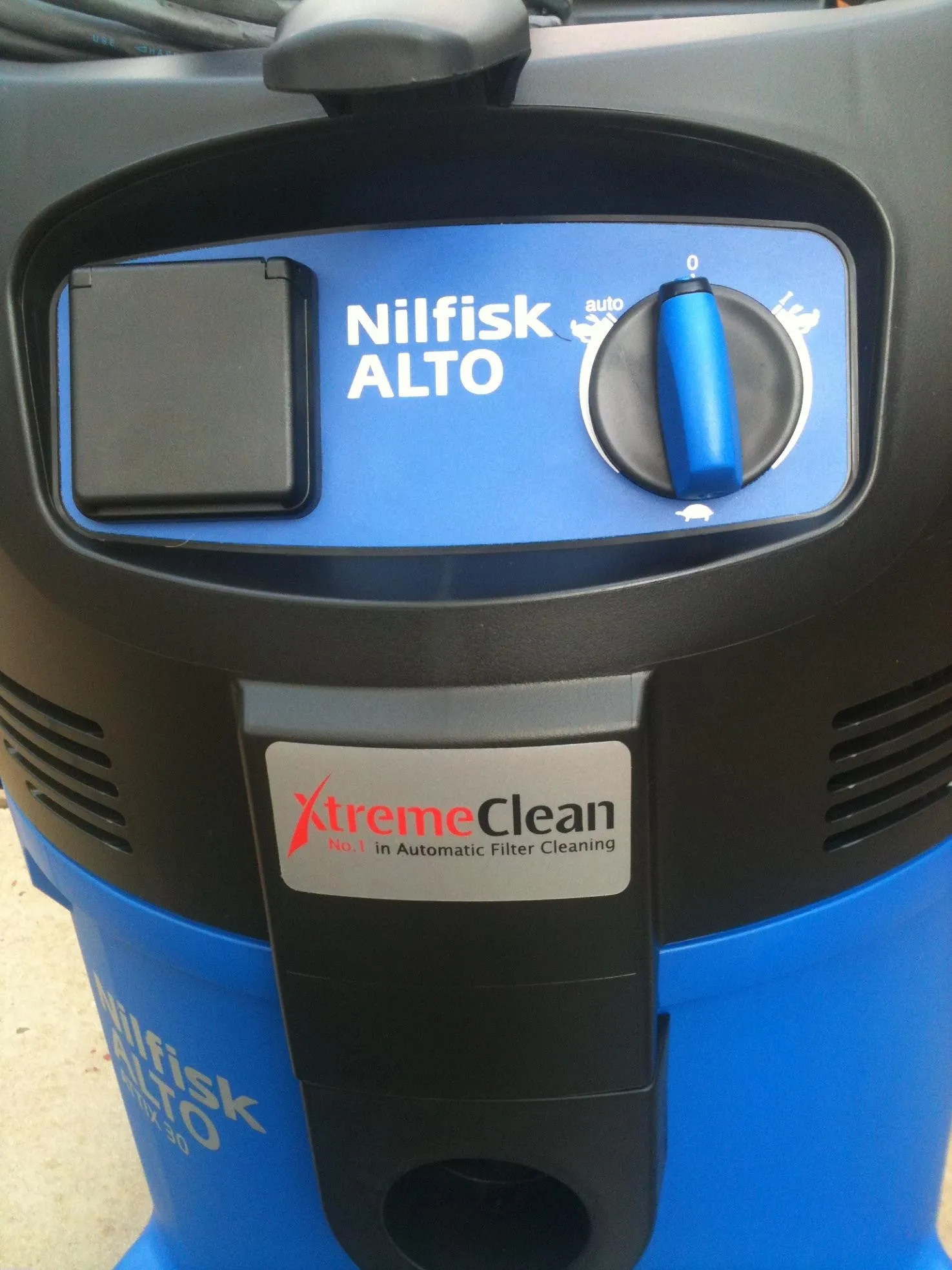 Nilfisk-ALTO ATTIX 30 Xtream Clean Wet and Dry Dust Extractor With Hose NLA