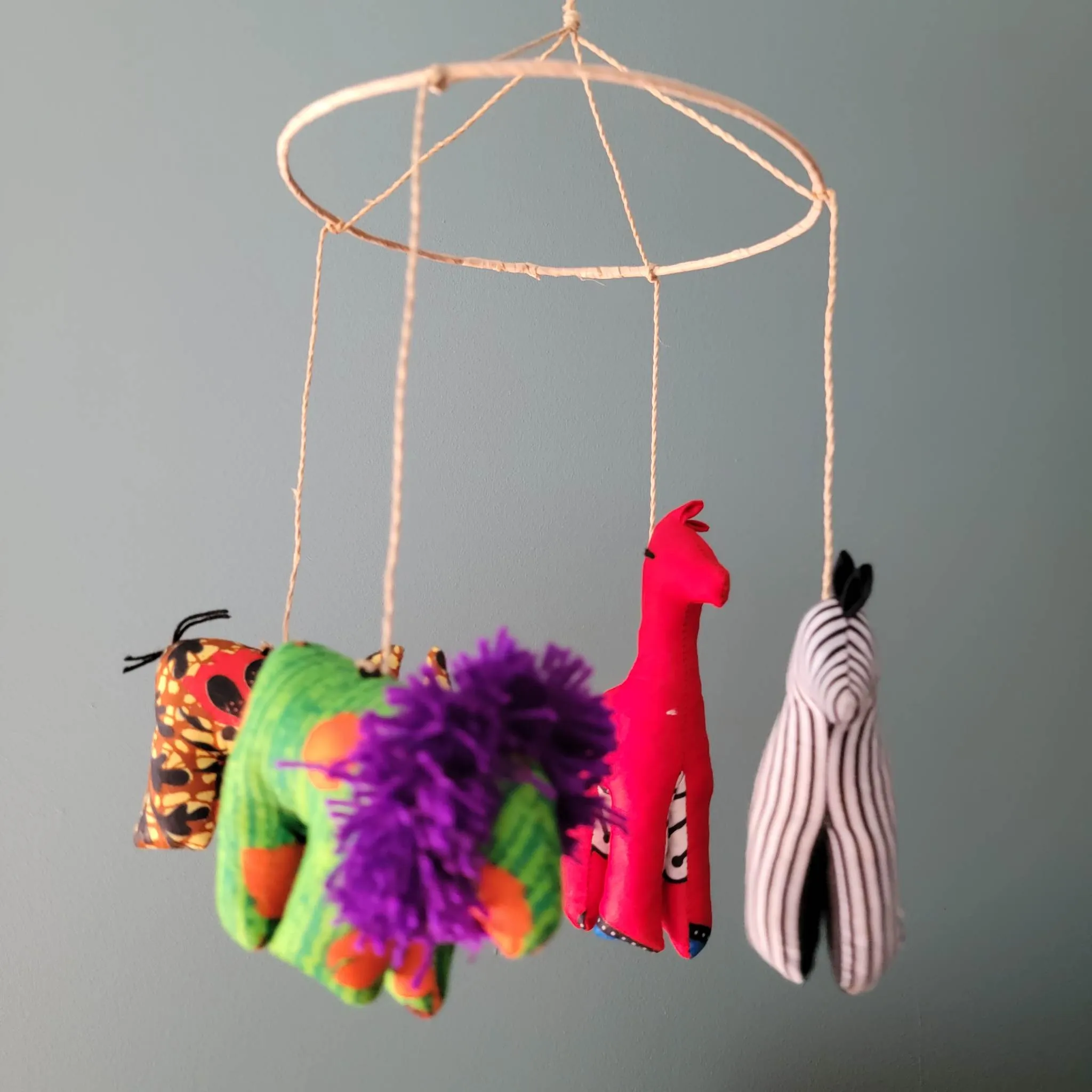 SAFARI BABY MOBILE | BABY COT MOBILE | SAFARI GIRAFFE | ELEPHANT| ZEBRA | RHINO |