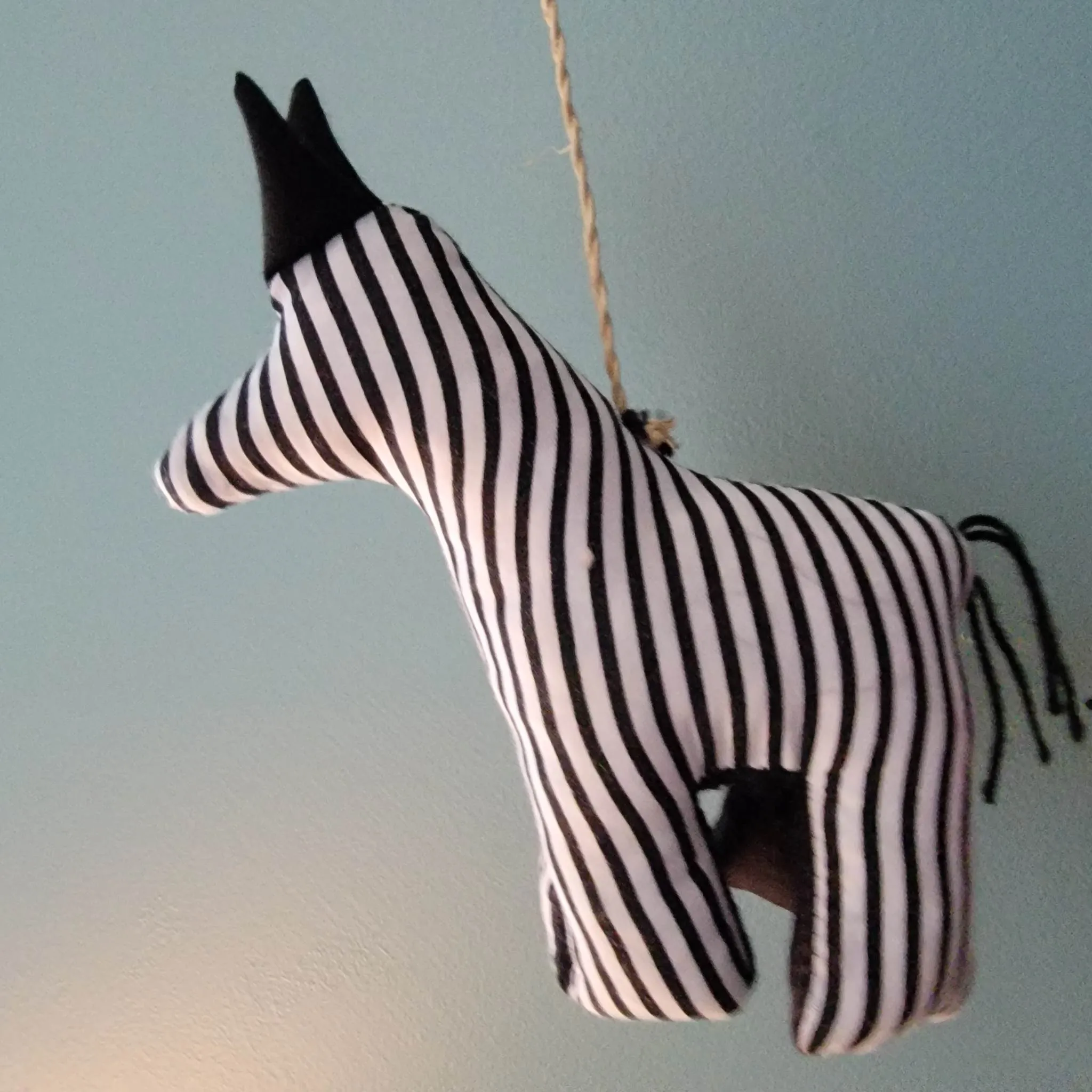 SAFARI BABY MOBILE | BABY COT MOBILE | SAFARI GIRAFFE | ELEPHANT| ZEBRA | RHINO |