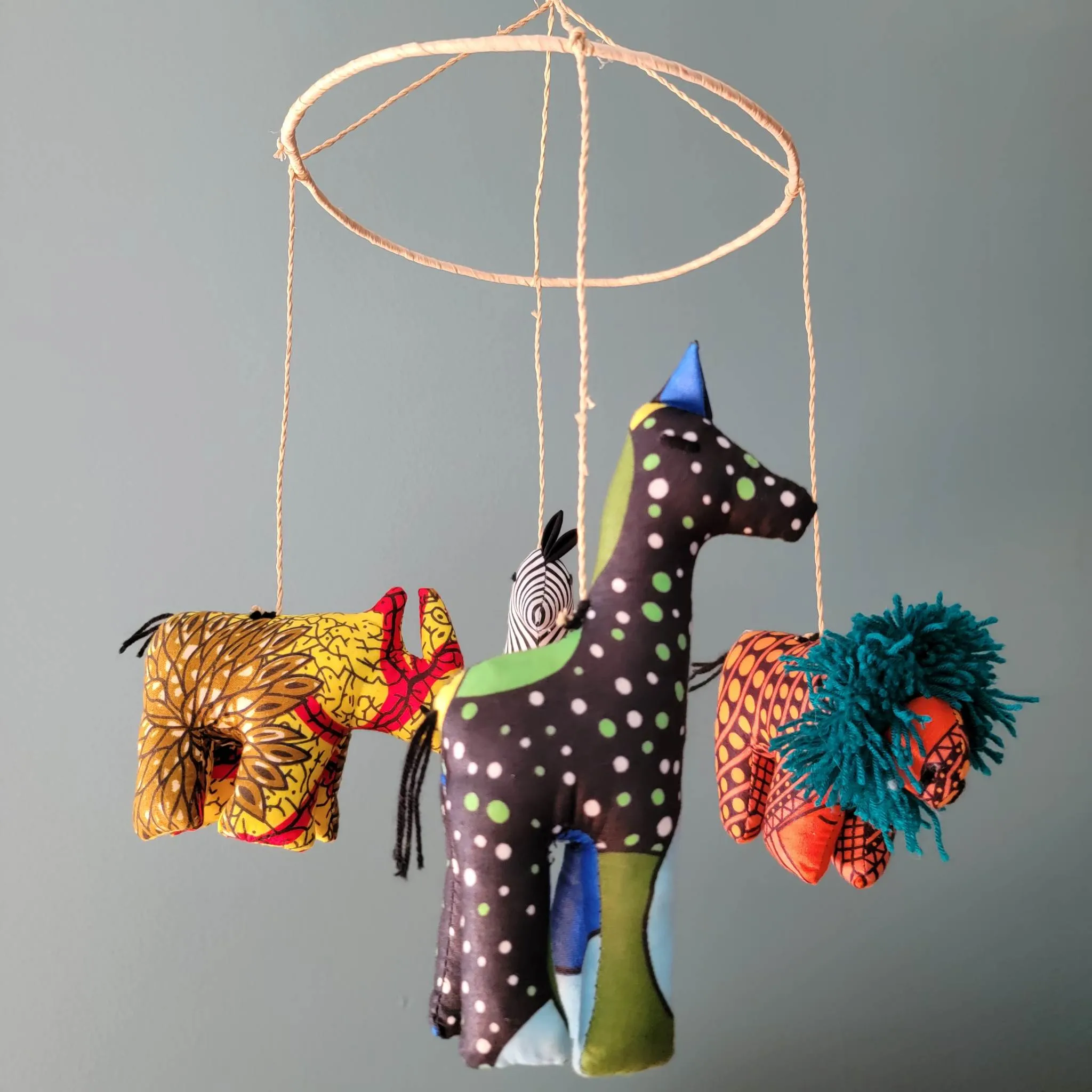 SAFARI BABY MOBILE | BABY COT MOBILE | SAFARI GIRAFFE | ELEPHANT| ZEBRA | RHINO |